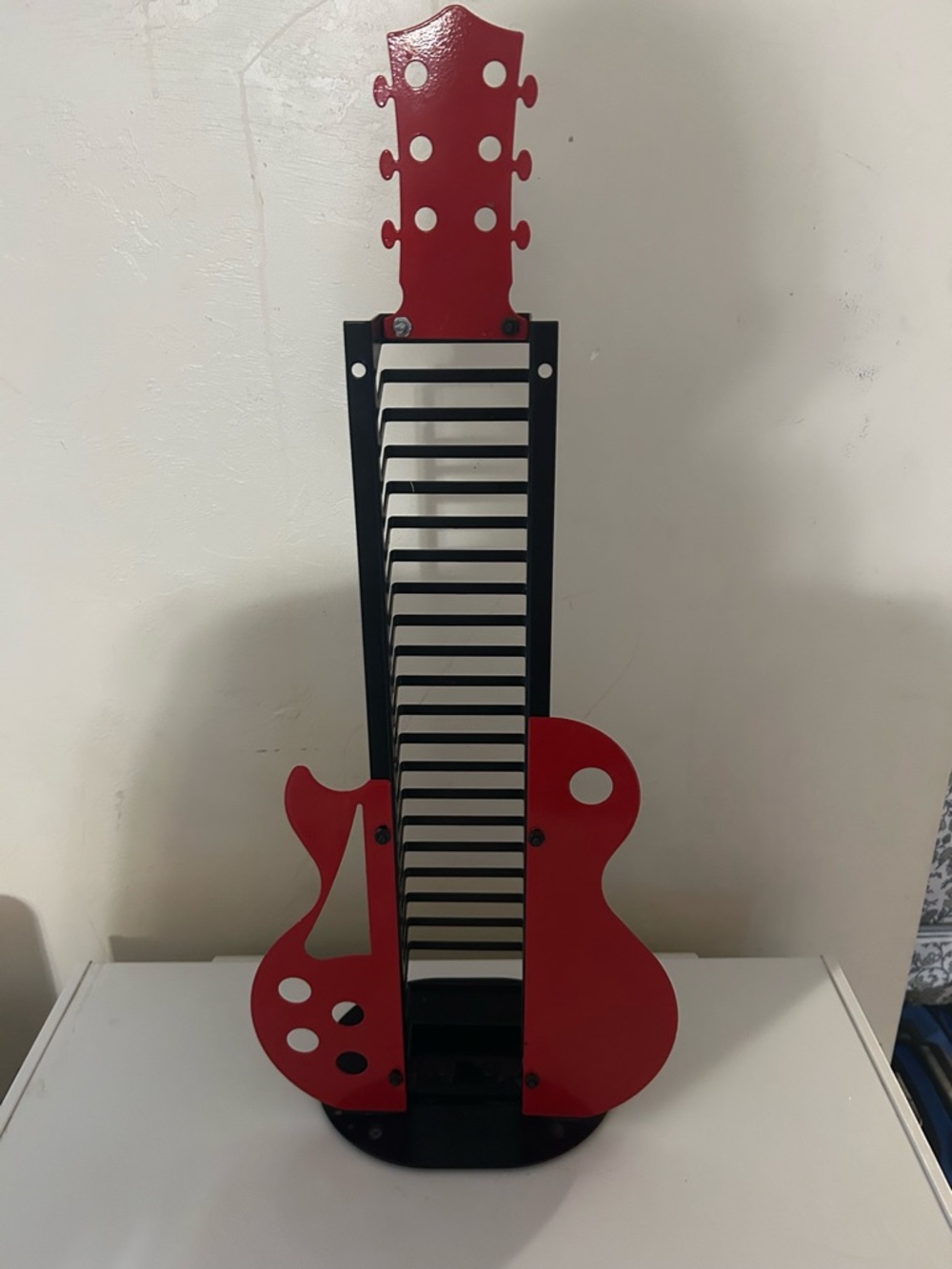 Vintage 90s Budweiser Gibson Guitar Shaped CD Holder - Picture 4 of 5